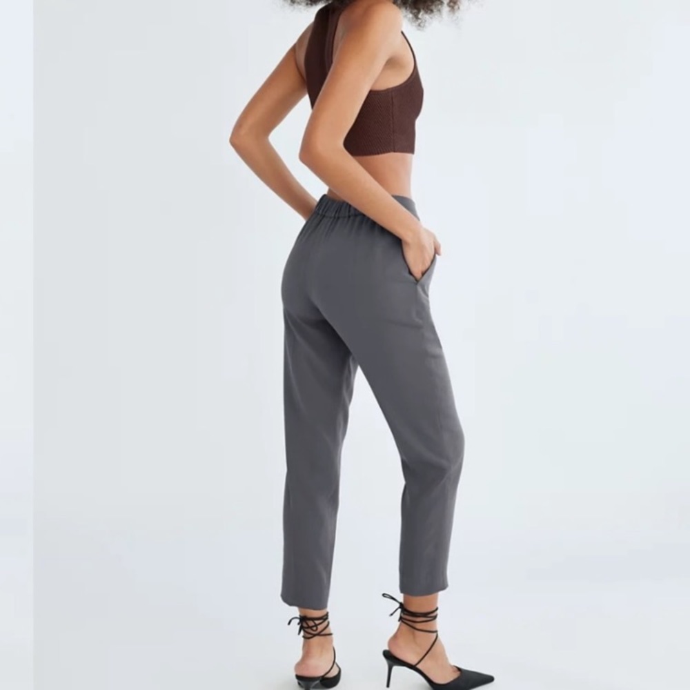 Aritzia cohen grey pant size 4